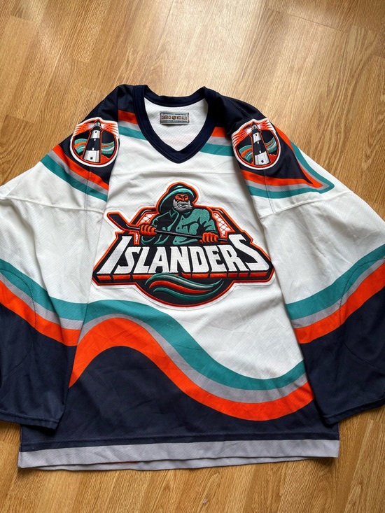 CCM Other - Authentic New york islanders size 48 jersey